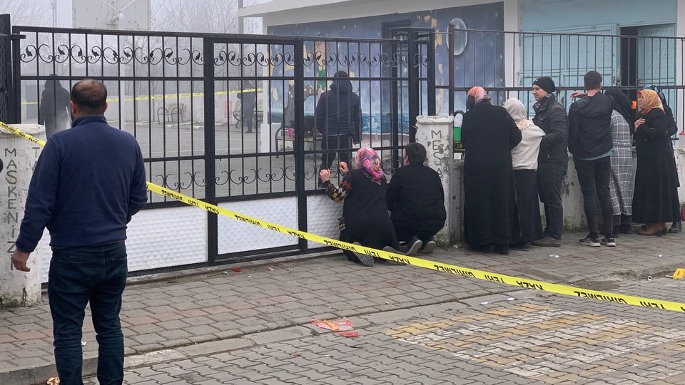 Boşandığı karısı ve kardeşlerine kurşun yağdırdı!