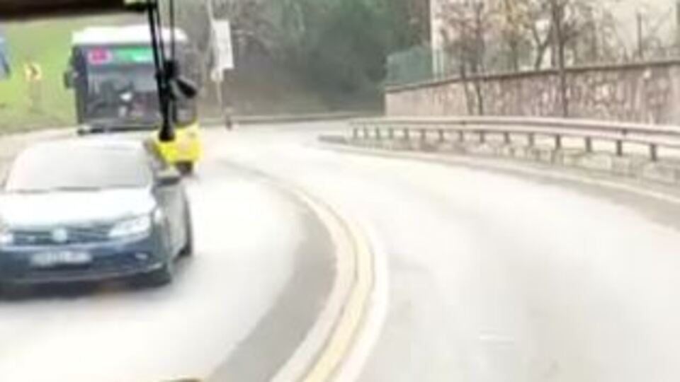 Seyir halindeki İETT otobüsünün tekerleği fırladı!