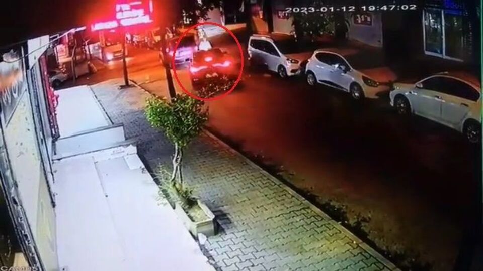 Vicdansız sürücü yaşlı adama çarpıp kaçtı!