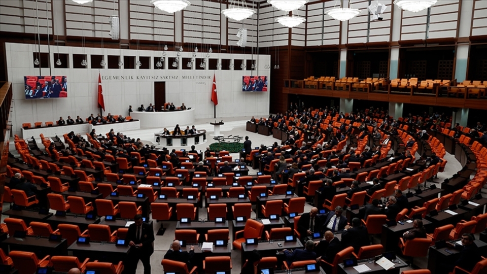 AK Parti'den 21 maddelik kanun teklifi