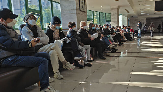 Çin'de kritik hasta sayısı 100 binin üzerinde