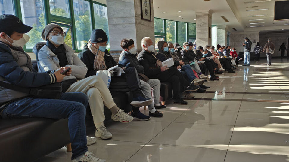 Çin'de kritik hasta sayısı 100 binin üzerinde