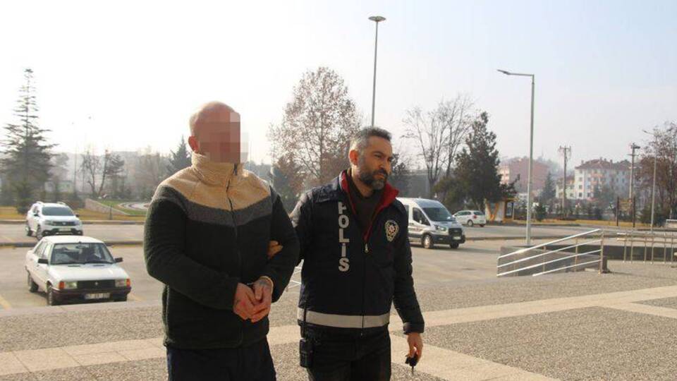 "Havale ile göndereceğim" dedi, 81 koyunla kaçtı