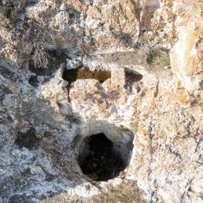 Van'da önemli keşif! "İlk defa gördüğümüz bir oda mezarı"