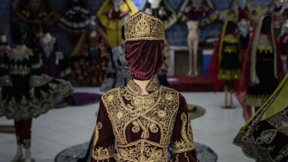 Taliban'dan vitrin mankenlerine de yasak