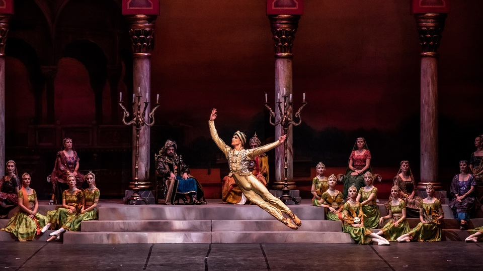 'La Bayadère' balesi prömiyer yaptı