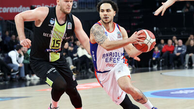 Anadolu Efes farklı kazandı!