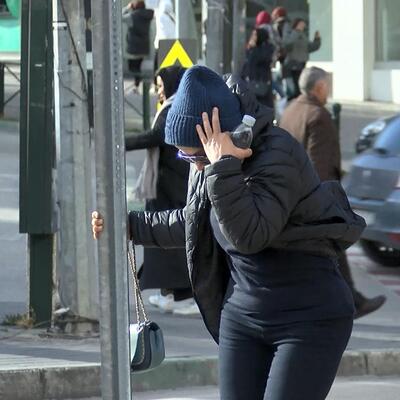 Fırtına, Bursa'yı esir aldı! Yürümekte bile zorlandılar