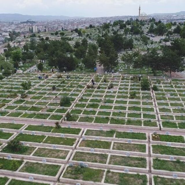 Sivas'ta kefeninden mezar taşına kadar cenaze hizmetleri bedava!