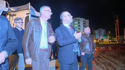Manisa'da inşaatın temeli çöktü: 4 ev tahliye edildi