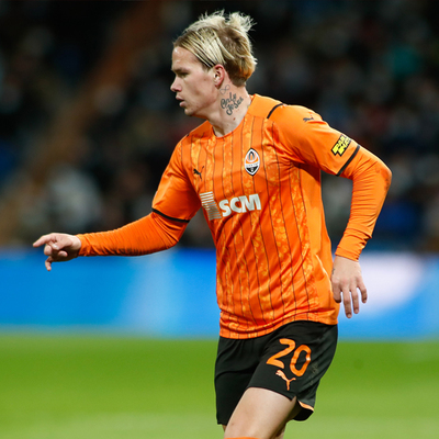 7 futbolcudan 311.5 milyon euro