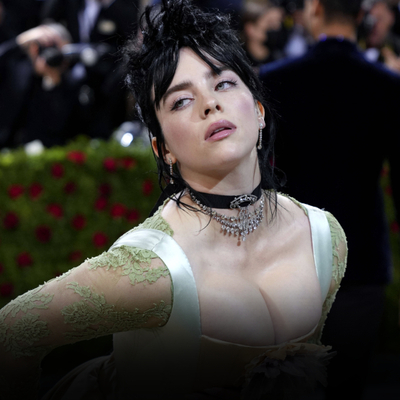 Saplantılı hayranıyla başı dertte