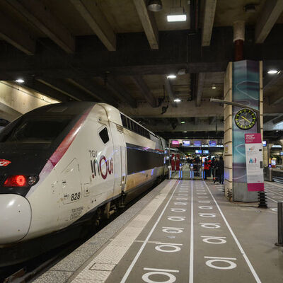 Paris'te grev hayatı durdurdu