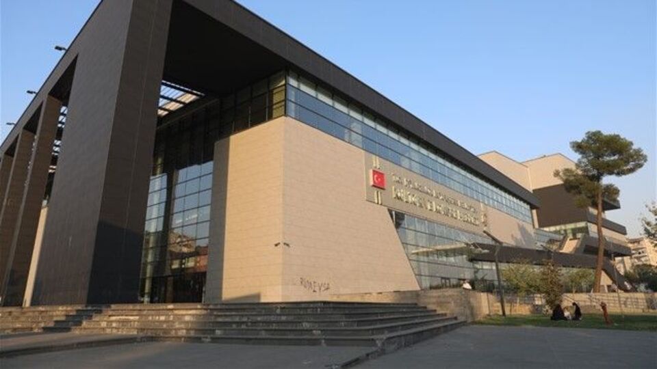 Diyarbakır'da Sezai Karakoç Kültür ve Sanat Sezonu başladı