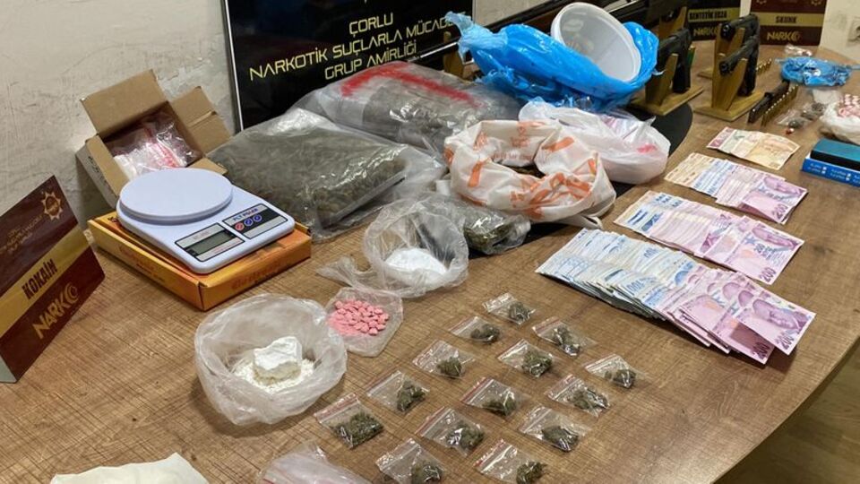 Çorlu'da uyuşturucu operasyonu: 5 gözaltı