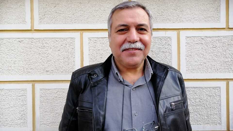 Pasaport yenileyecekti! Parmak izi uzmanına parmak izi şoku!