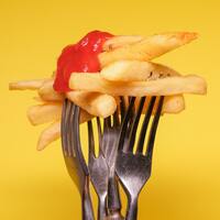 Midenin sindirim yaparken zorlandığı besinler