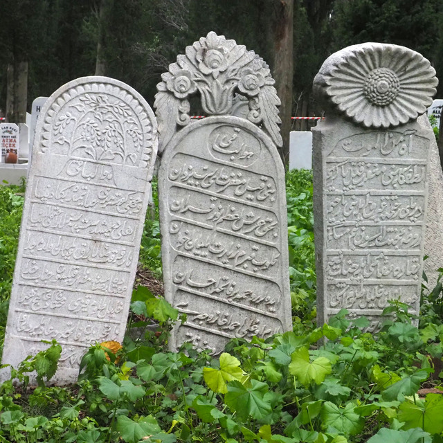 300 yıllık mezar taşlarında geçmişin izini arıyorlar