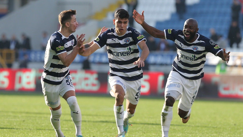 Yasin Özcan sezona damga vurdu