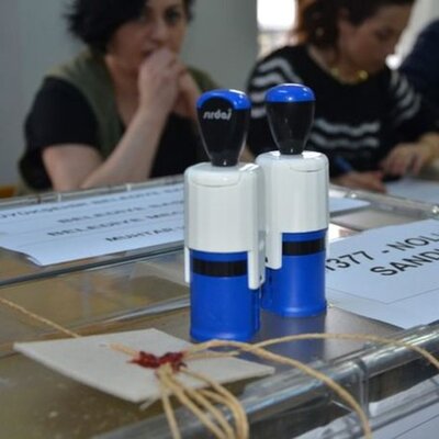 Seçim tarihi ile ilgili tartışmalar