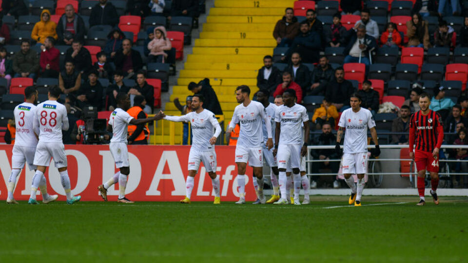 Sivasspor üç maç sonra kazandı