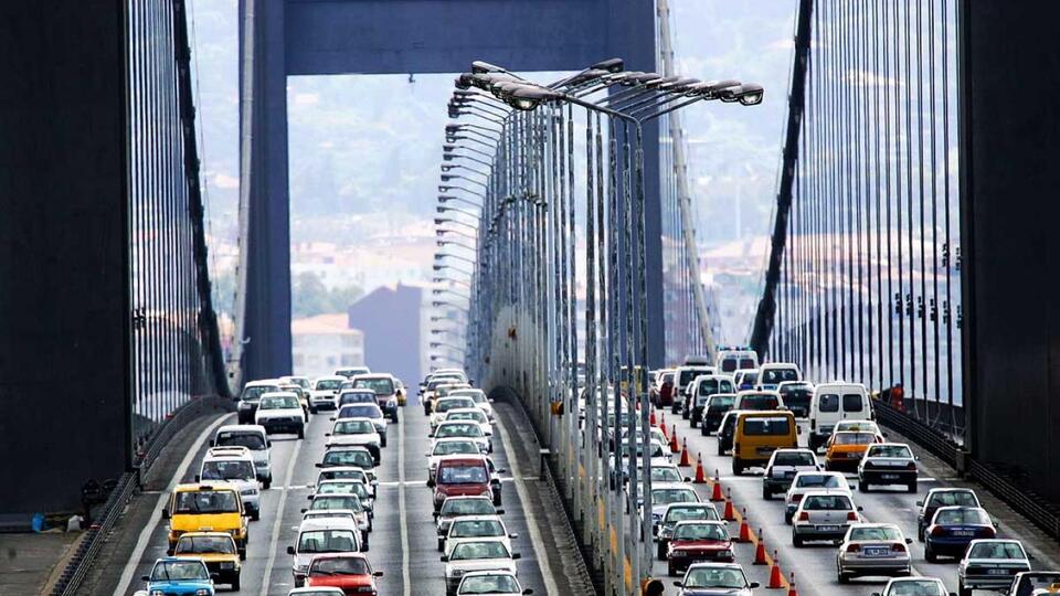 Yollardaki araçlar yaşlanıyor