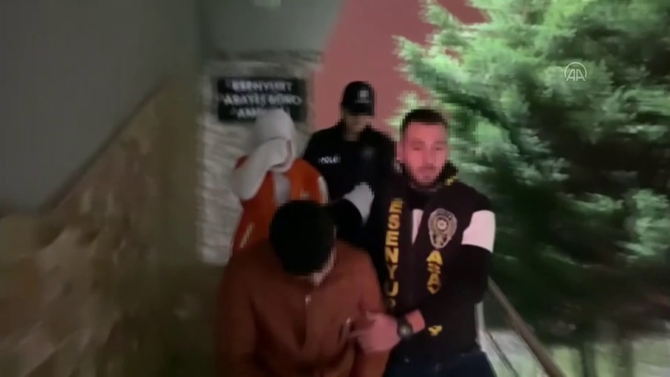 Cami avlusundaki uygunsuz görüntülere gözaltı!