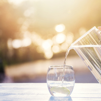 1 Litre su ve süt kaç su bardağı yapar?