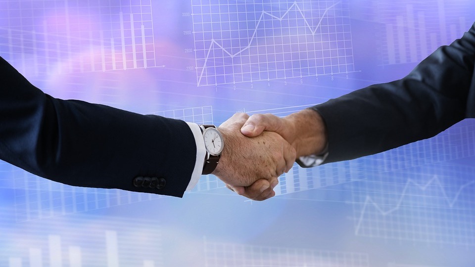 Aflarla borç çeviriyoruz