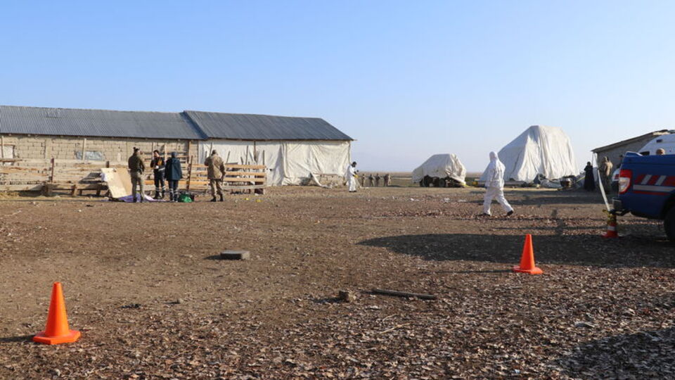 Evin önünde 3 ceset bulunmuştu! Sır perdesi aralandı!