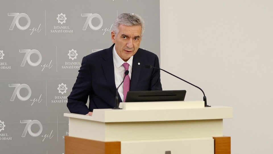 ''Bankalar reel sektörü yordu''