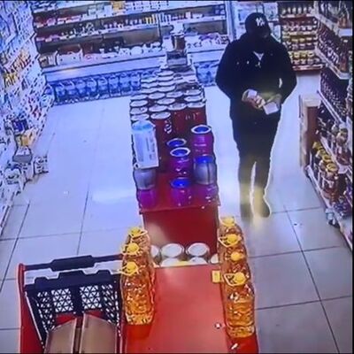 Lüks villada "Pes" dedirten hırsızlık! Yemek yiyip kaldılar!