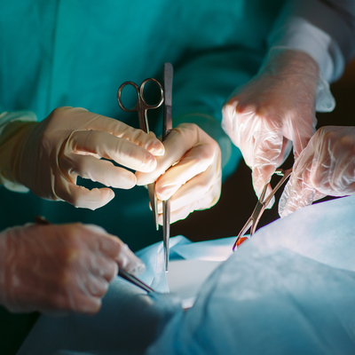 Böbreğini satmak isteyen kişi ve alıcı hastaya hapis cezası