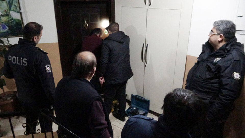 3 gün 3 gece uyudu! Kadını polis uyandırdı!