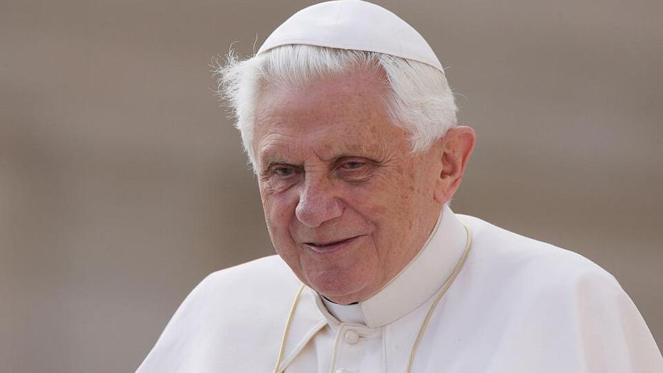 Eski Papa 16. Benedictus, 'uykusuzluk nedeniyle istifa etti'