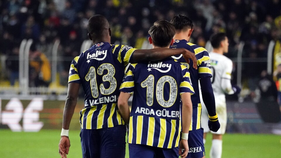 Fennerbahçe'den zirveye sıkı takip!