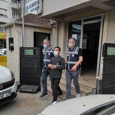 Baba, işlediği cinayeti küçük kızının üstüne attı!