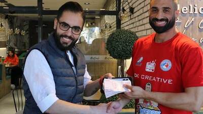 Ülke ülke gezerek yemek yarışmalarına katılıyor