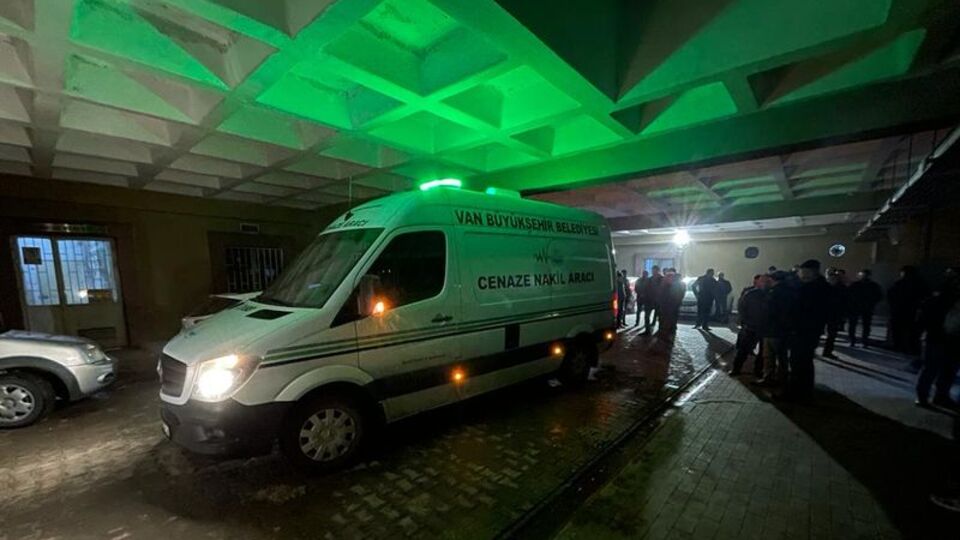 Van'da köpeğin saldırdığı 9 yaşındaki çocuk hayatını kaybetti