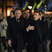 "Ukrayna'ya savaş uçağı verilmesi seçenek dışı değil"