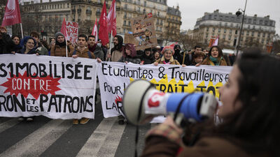 Fransa'da emeklilik reformuna karşı dev protesto