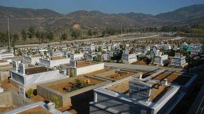 İzmir'deki 30 mezarlık alanı doldu, yenileri açılıyor