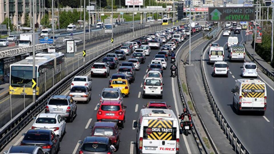 İstanbul'da trafik yoğunluğu yüzde 72