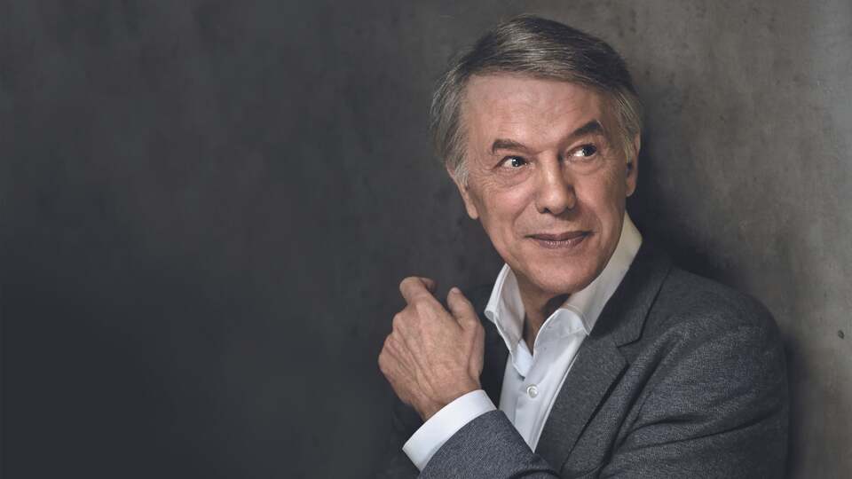 Adamo, 10 Şubat'ta İş Sanat'ta