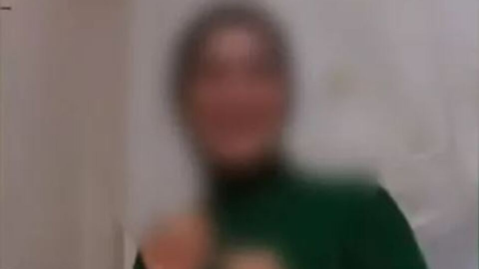 Çocuğunun yanında erotik video çekmişti! Sıcak gelişme!