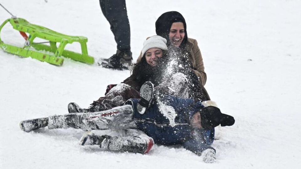 Meteoroloji'den kar, sağanak ve fırtına uyarıları