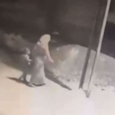 Küçük kızın ölüme yolculuğu! Annesi boş arazide boğarak öldürdü