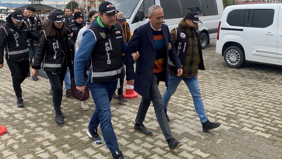 Gökçeada Belediye Başkanı adliyeye sevk edildi