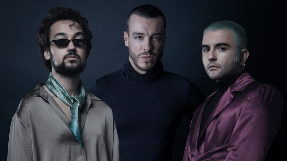 Cem Adrian'dan yeni albüm