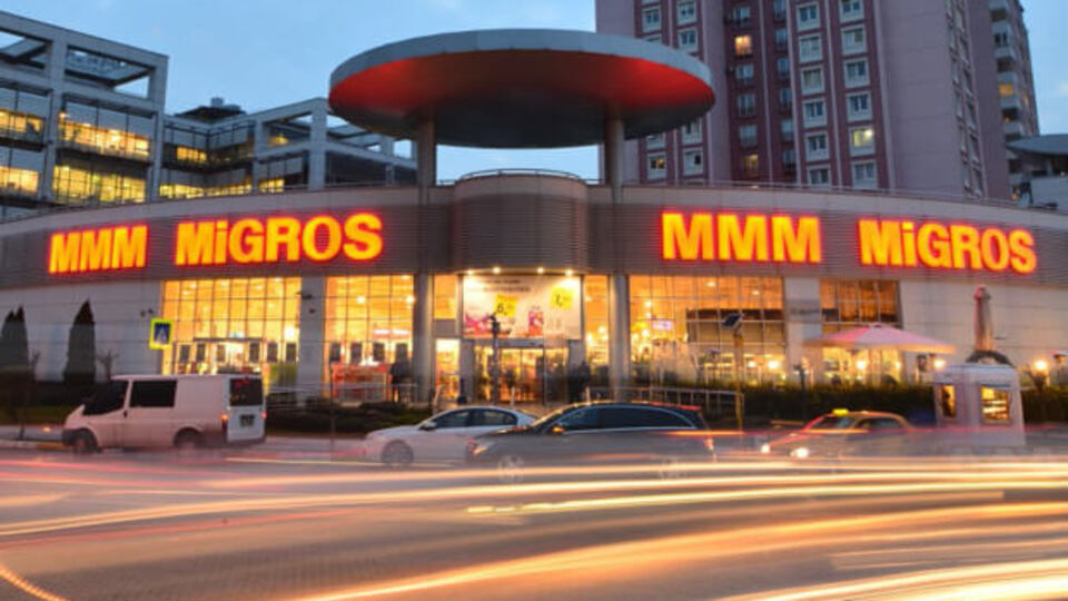 Migros 20 ilde otomobilleri şarj edecek